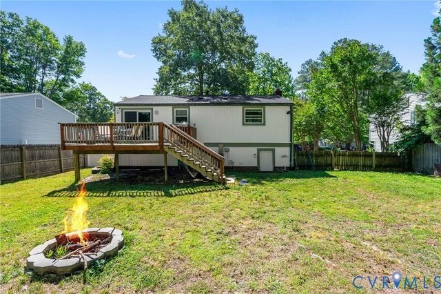 2120 Unicorn Ln, Midlothian, VA 23235
