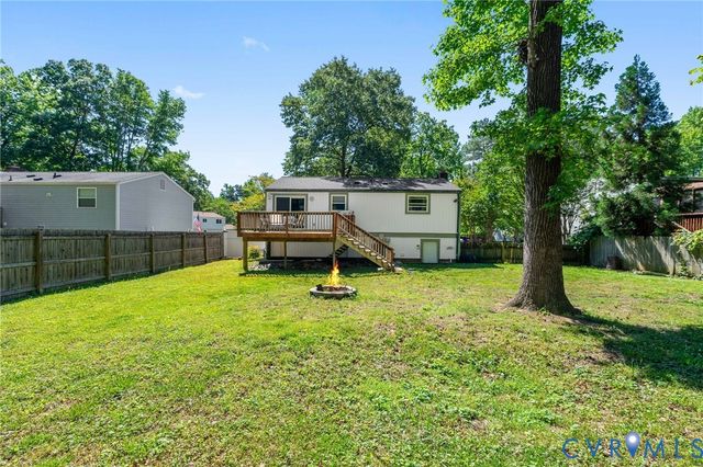 2120 Unicorn Ln, Midlothian, VA 23235