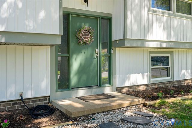 2120 Unicorn Ln, Midlothian, VA 23235