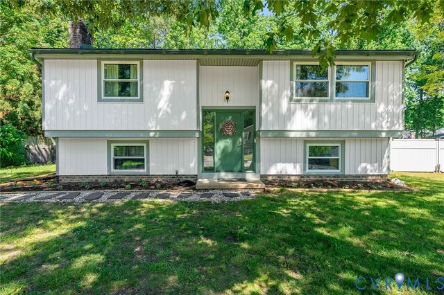2120 Unicorn Ln, Midlothian, VA 23235