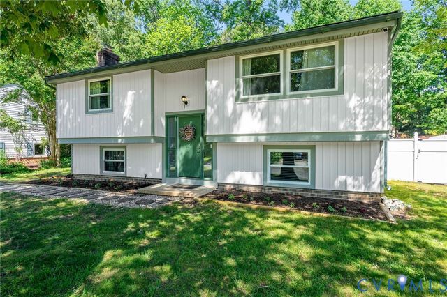 2120 Unicorn Ln, Midlothian, VA 23235
