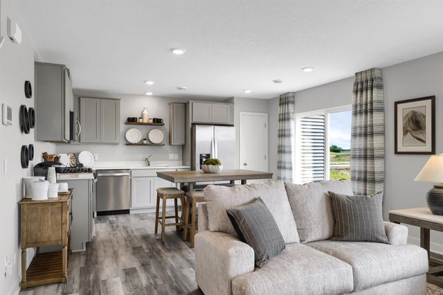 2135 Highview Ridge Court, Shakopee, MN 55379
