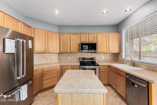 3480 E CULLUMBER Court, Gilbert, AZ 85234