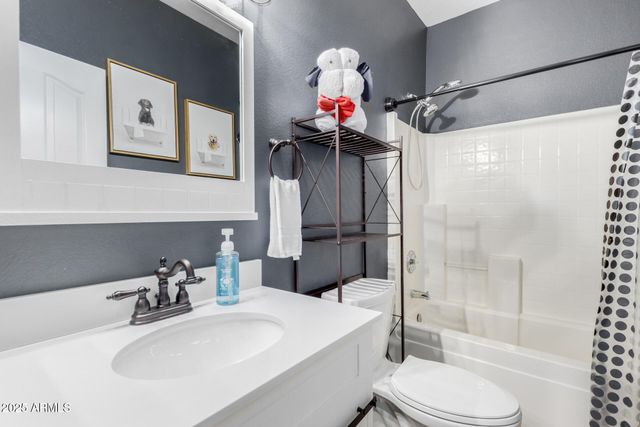 3480 E CULLUMBER Court, Gilbert, AZ 85234