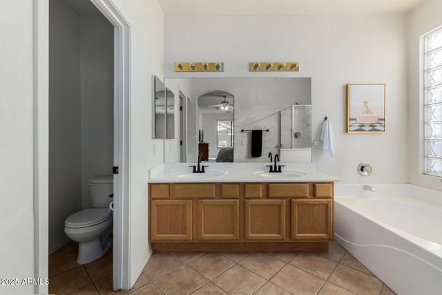 3480 E CULLUMBER Court, Gilbert, AZ 85234