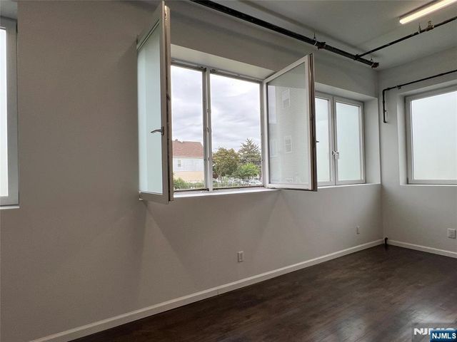 38 Garfield Avenue 1C, Garfield, NJ 07026