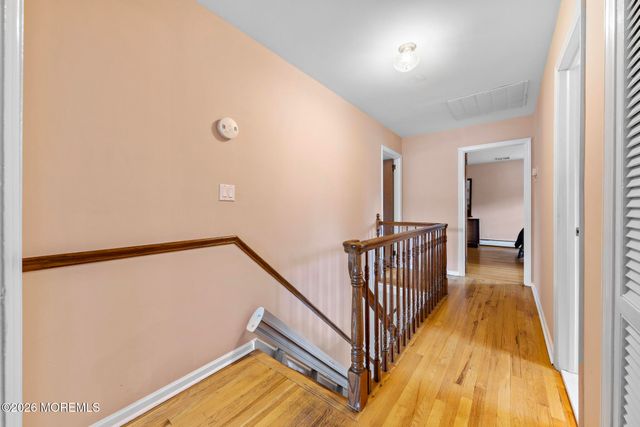 22 Clearview Drive, Tinton Falls, NJ 07724