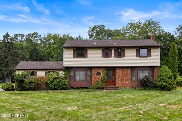 22 Clearview Drive, Tinton Falls, NJ 07724