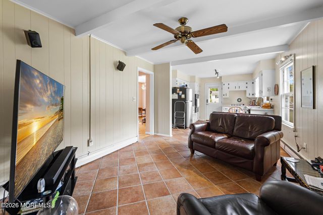 22 Clearview Drive, Tinton Falls, NJ 07724