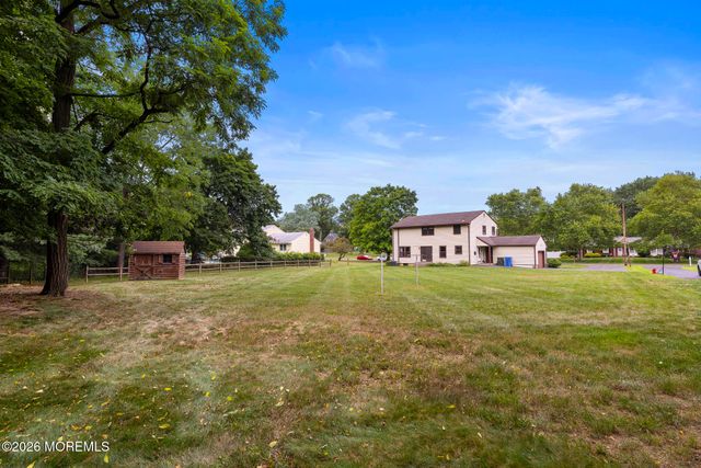 22 Clearview Drive, Tinton Falls, NJ 07724