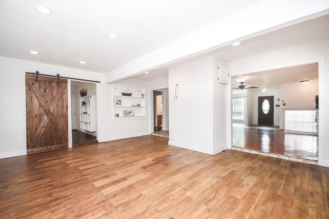 2406 Blue Mist Court, Sugar Land, TX 77498