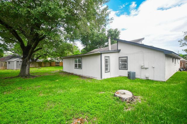 2406 Blue Mist Court, Sugar Land, TX 77498