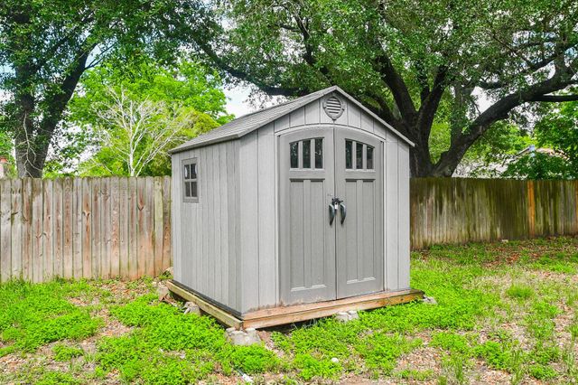 2406 Blue Mist Court, Sugar Land, TX 77498