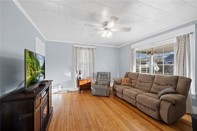 38 N Greenwood Avenue, Ware Shoals, SC 29692