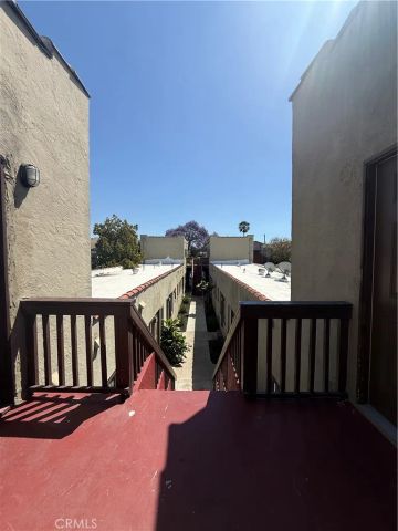 1085 Hoffman Avenue 15, Long Beach, CA 90813