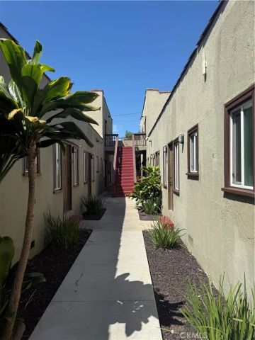 1085 Hoffman Avenue 15, Long Beach, CA 90813
