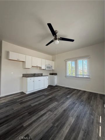 1085 Hoffman Avenue 15, Long Beach, CA 90813