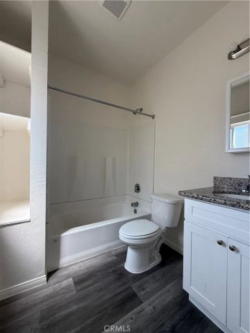 1085 Hoffman Avenue 15, Long Beach, CA 90813
