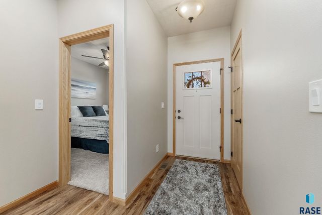 2607 S Kinderhook Ave, Sioux Falls, SD 57106