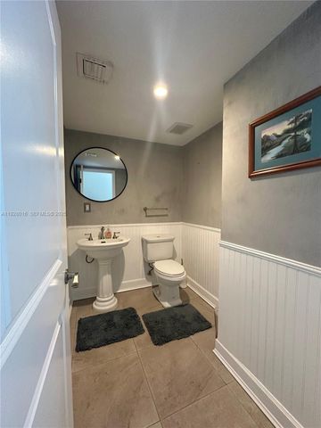 349 Mahogany Dr, Key Largo, FL 33037