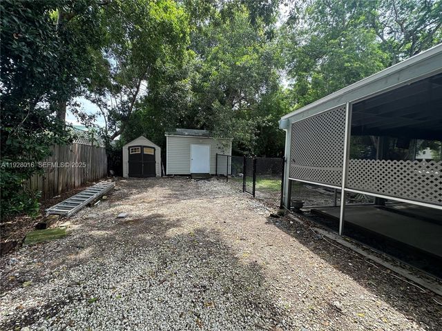 349 Mahogany Dr, Key Largo, FL 33037