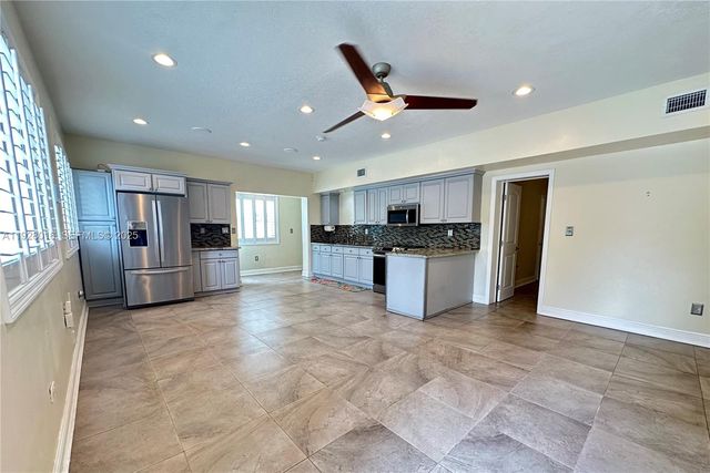 349 Mahogany Dr, Key Largo, FL 33037