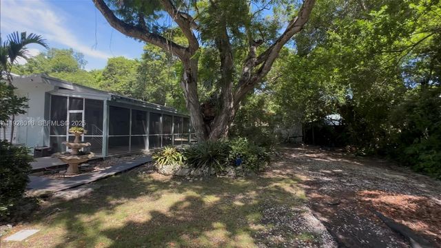 349 Mahogany Dr, Key Largo, FL 33037
