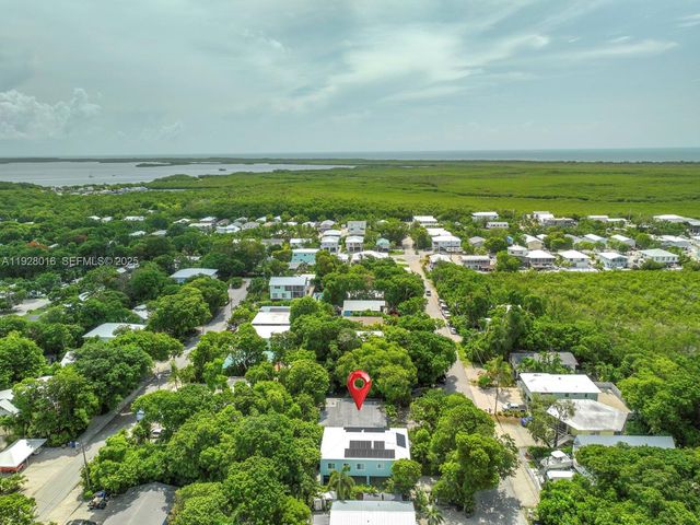 349 Mahogany Dr, Key Largo, FL 33037