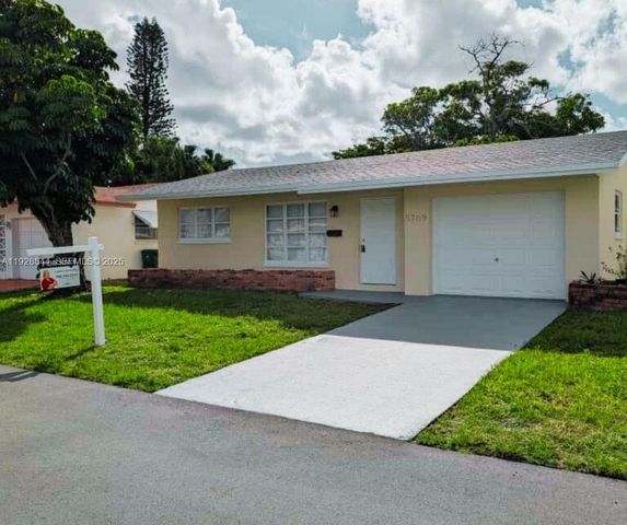 5709 NW 64th Way, Tamarac, FL 33321