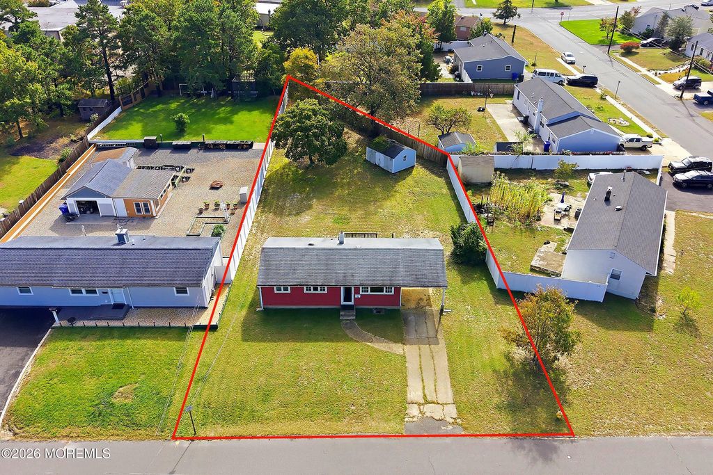 84 Lakeland Drive, Brick, NJ 08723