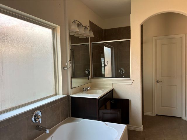 12045 Walden Wood Drive, Fort Worth, TX 76244
