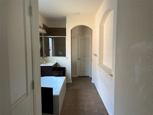 12045 Walden Wood Drive, Fort Worth, TX 76244