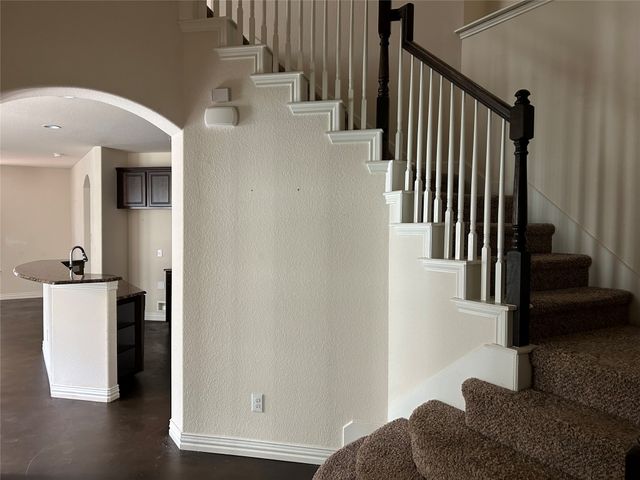 12045 Walden Wood Drive, Fort Worth, TX 76244