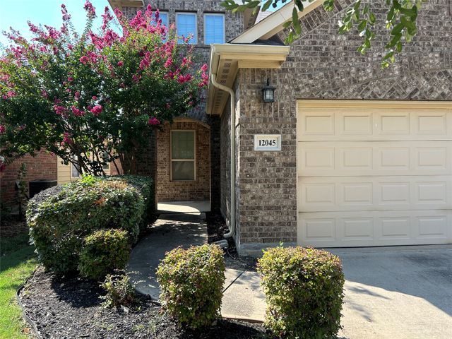 12045 Walden Wood Drive, Fort Worth, TX 76244