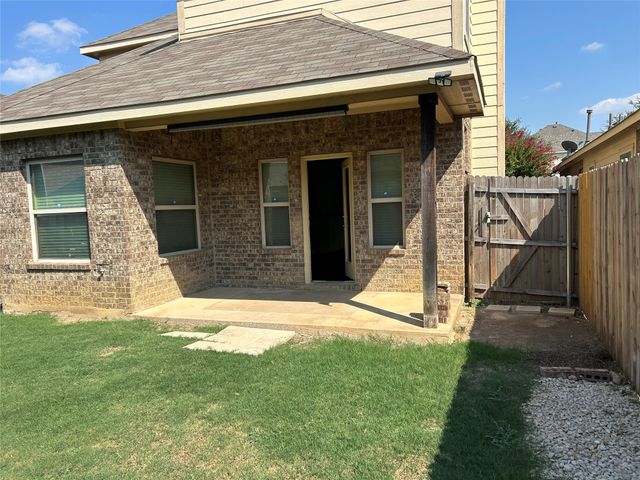12045 Walden Wood Drive, Fort Worth, TX 76244