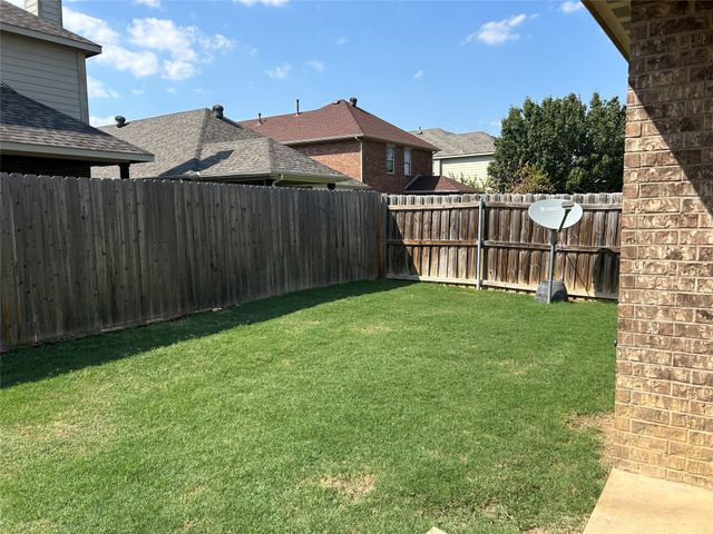 12045 Walden Wood Drive, Fort Worth, TX 76244