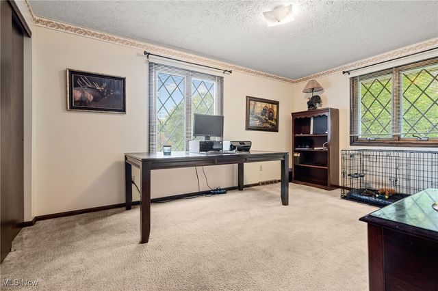 5375 Hillview Circle NW, Canton, OH 44718