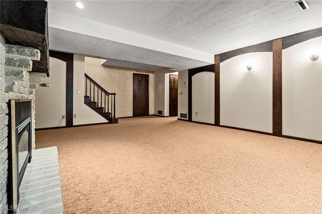 5375 Hillview Circle NW, Canton, OH 44718