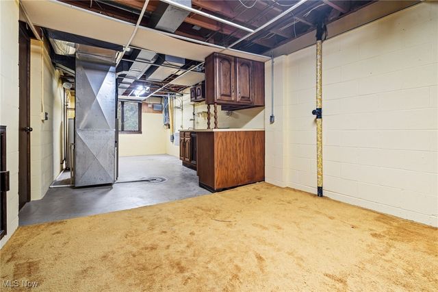 5375 Hillview Circle NW, Canton, OH 44718