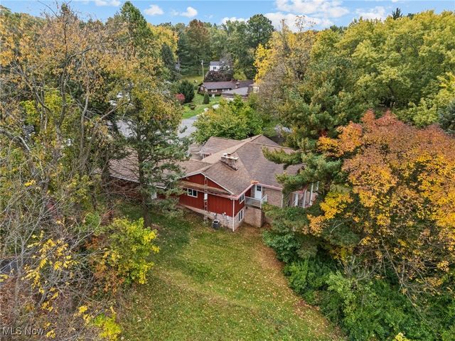 5375 Hillview Circle NW, Canton, OH 44718