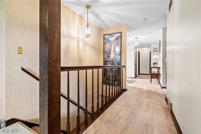 5375 Hillview Circle NW, Canton, OH 44718