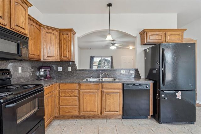 705 McConnell Drive, Yukon, OK 73099