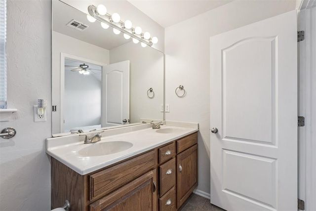 705 McConnell Drive, Yukon, OK 73099