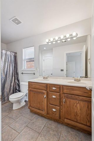 705 McConnell Drive, Yukon, OK 73099