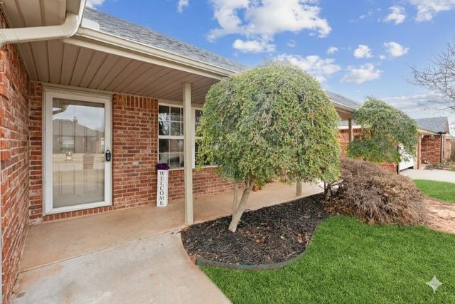 705 McConnell Drive, Yukon, OK 73099