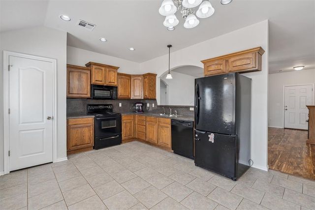 705 McConnell Drive, Yukon, OK 73099