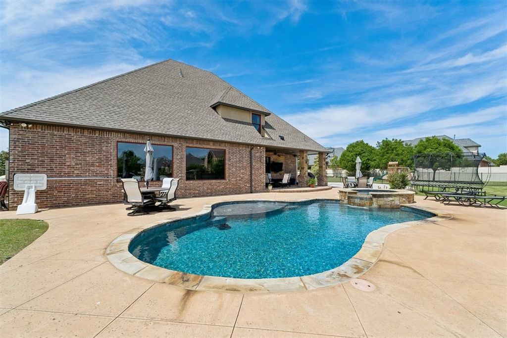 15708 Laguna Drive, Edmond, OK 73013
