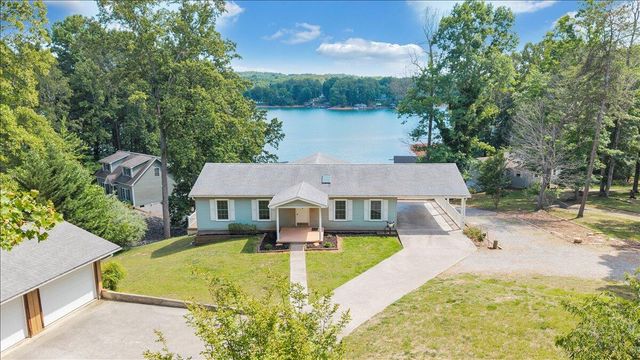 3222 Lakewood Forest RD, Moneta, VA 24121