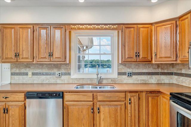 3222 Lakewood Forest RD, Moneta, VA 24121