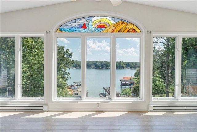 3222 Lakewood Forest RD, Moneta, VA 24121